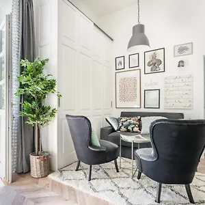Bpr King Street Vintage Design With A/c , Budapest Hungría